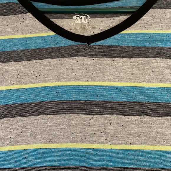 OT Revolution Sz XL Tee Shirt Short V Neckline - Picture 4 of 4